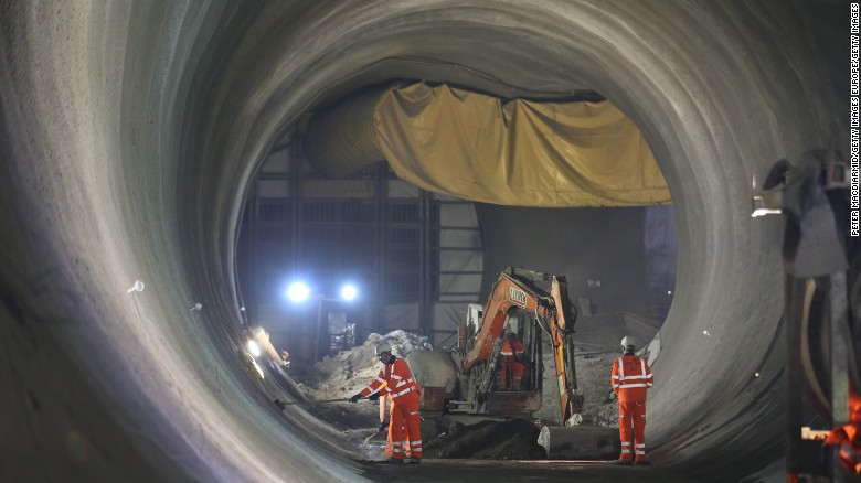 4/8 In 2000 the Labour government approved the construction of an east to west rail link in London in a long term transport plan. In 2003, then Secretary of State for Transport, Alistair Darling was presented with the Crossrail Business Case, indicating strong support from London&#39;s movers and shakers.
